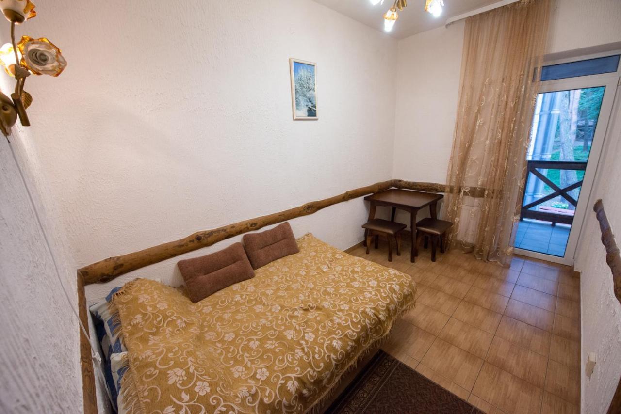 Oazis-M Hotel Babin Exterior photo